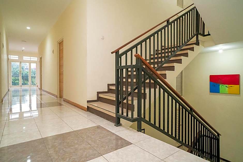 Sans Hotel FiFFa Pisang Kipas Malang