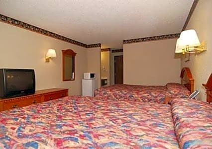 2 Double Beds, No Smoking