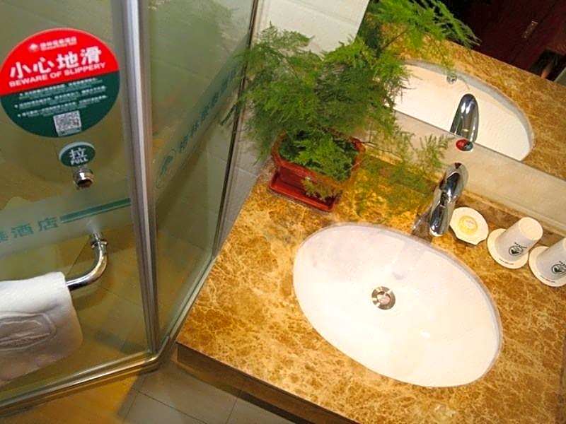 GreenTree Inn YanCheng North Bus Station Bolian Plaza Business Hotel