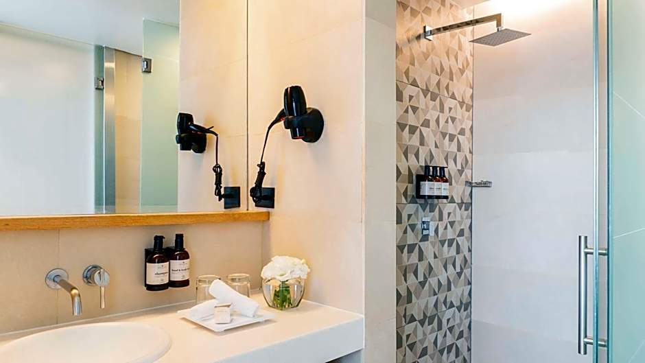 NH Collection Mexico City Airport T2