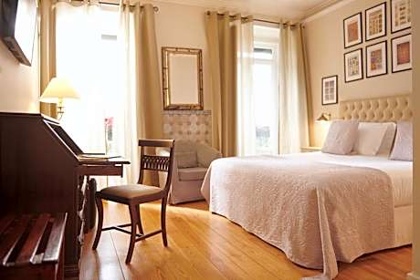 Superior Double or Twin Room with Garden View