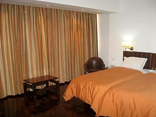 VIP Inn Miramonte Hotel