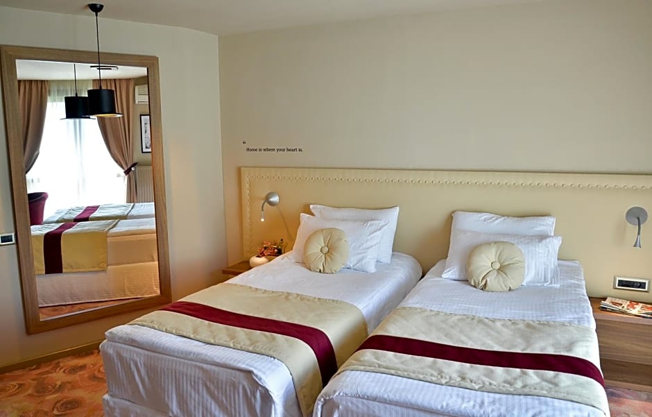 Hotel Capitolina City Chic