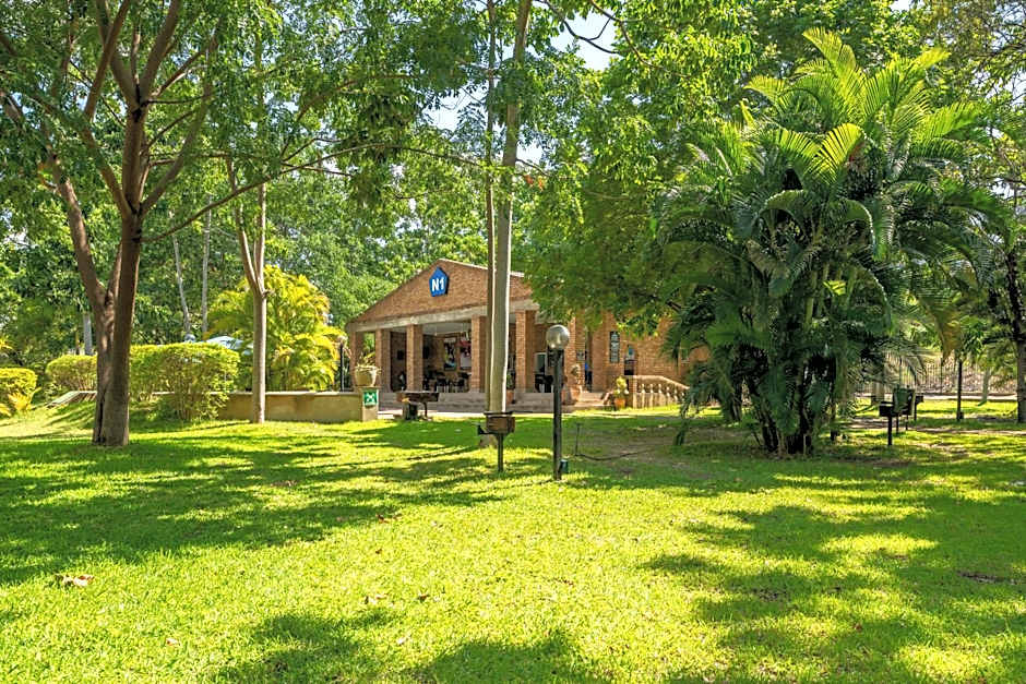 N1 Hotel & Campsite Victoria Falls