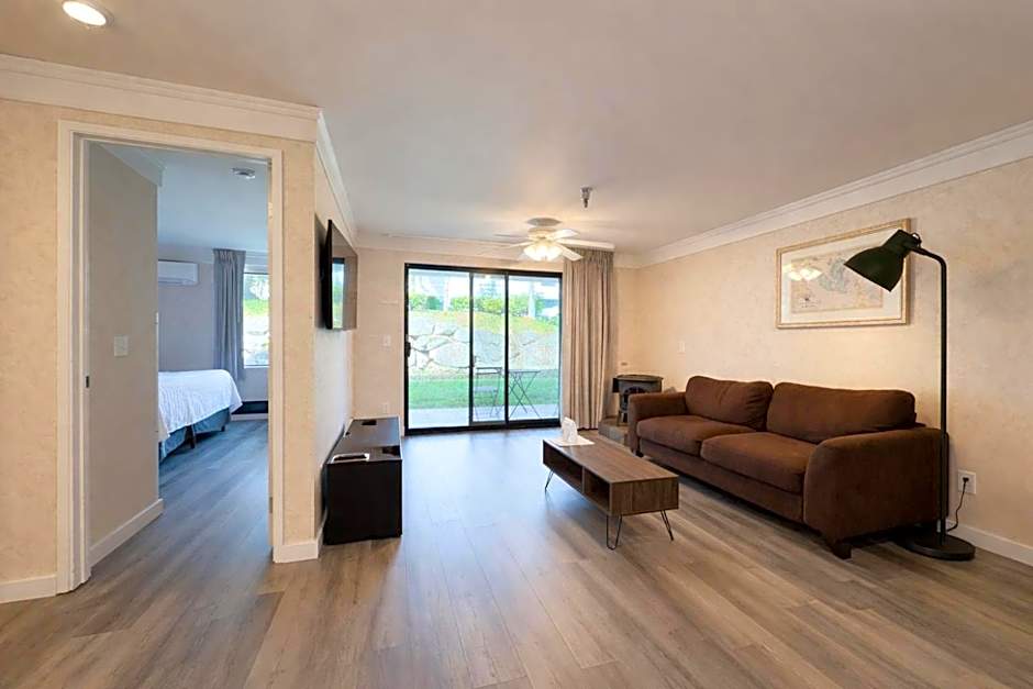 Friday Harbor Suites