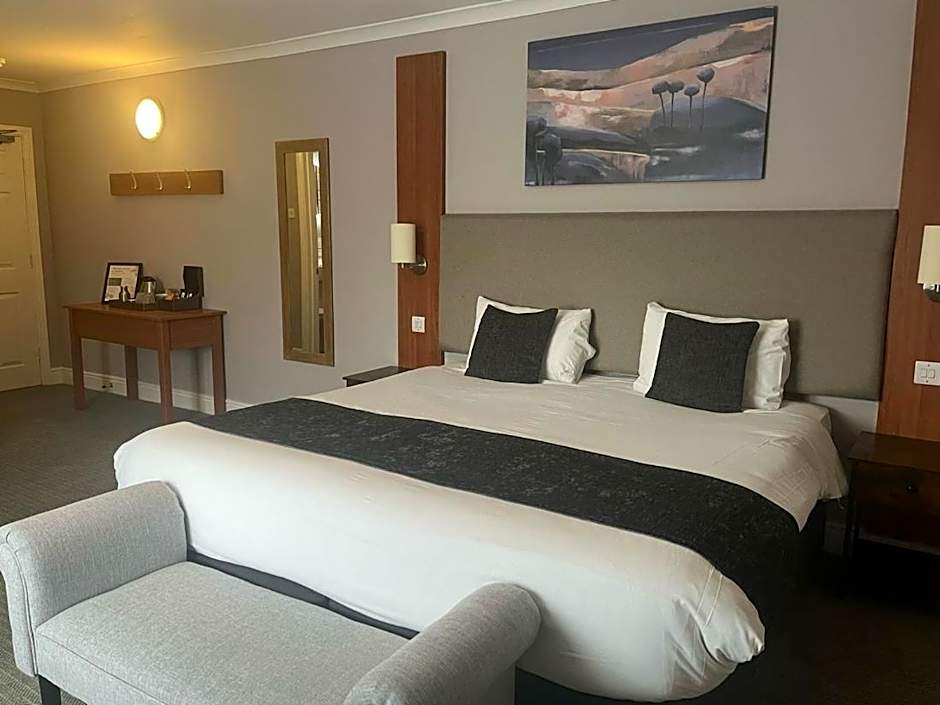 Wheatsheaf by Chef & Brewer Collection