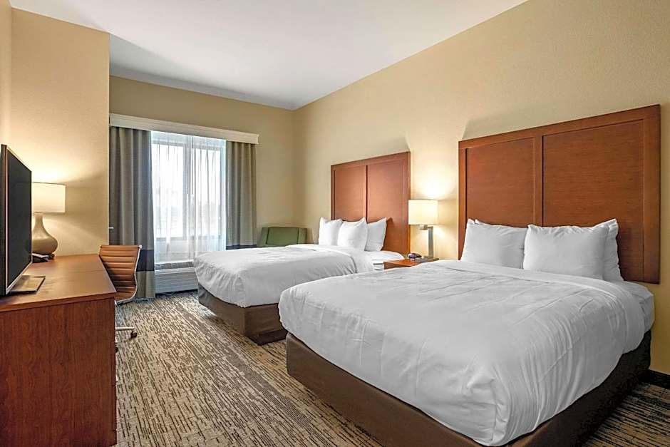 Comfort Inn & Suites Ames Near ISU Campus