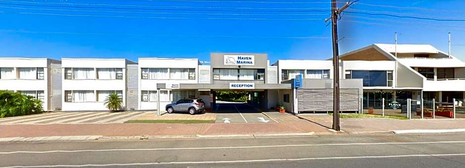 Haven Marina Glenelg