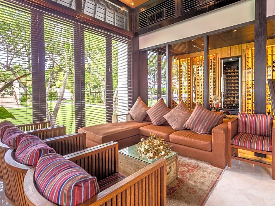 The Royal Santrian Luxury Beach Villas
