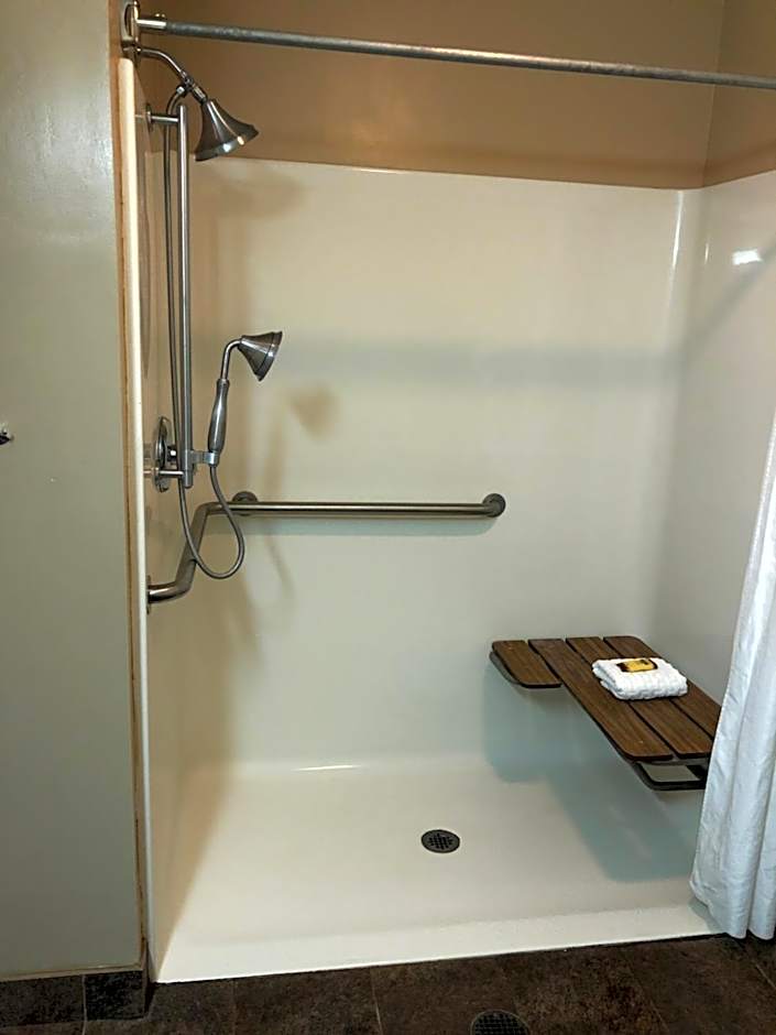 Best Western Plus Coldwater Hotel