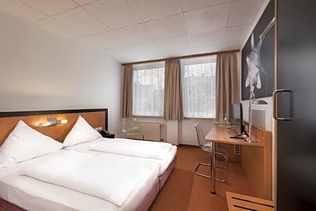 Double Room - Non-Smoking