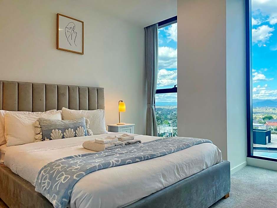 SkyGarden Luxury Condo at The Glen by Live Local