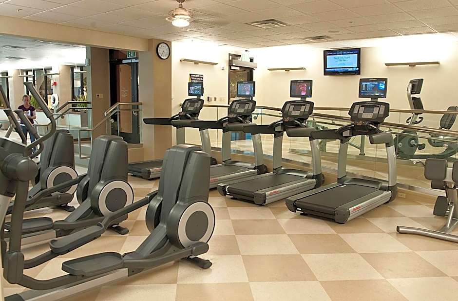 HoteLumiere at the Arch - A Caesars Rewards Destination