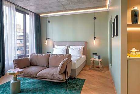 Junior Suite, 1 King, City view