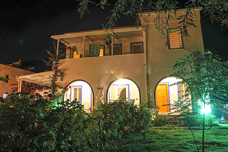 Yaliyani Motel Restaurant