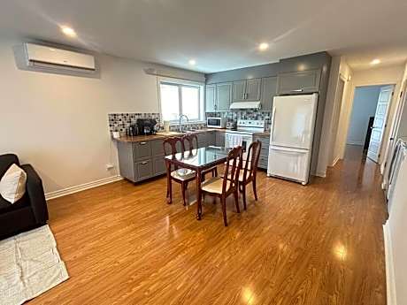 Apartment with a Balcony and Free Parking