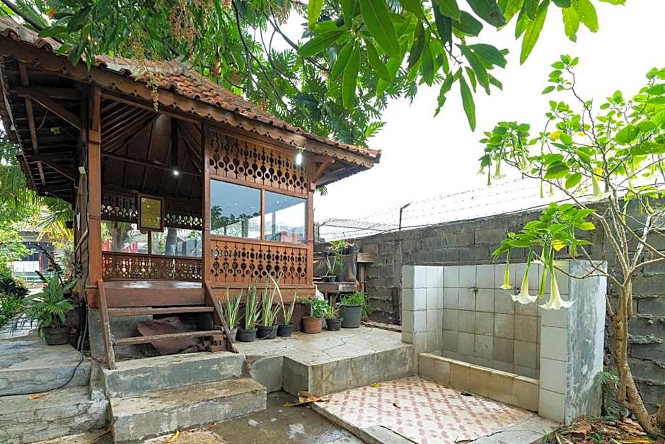 RedDoorz Hostel @ Dago 2