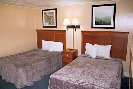 Deluxe Double Room with Shower