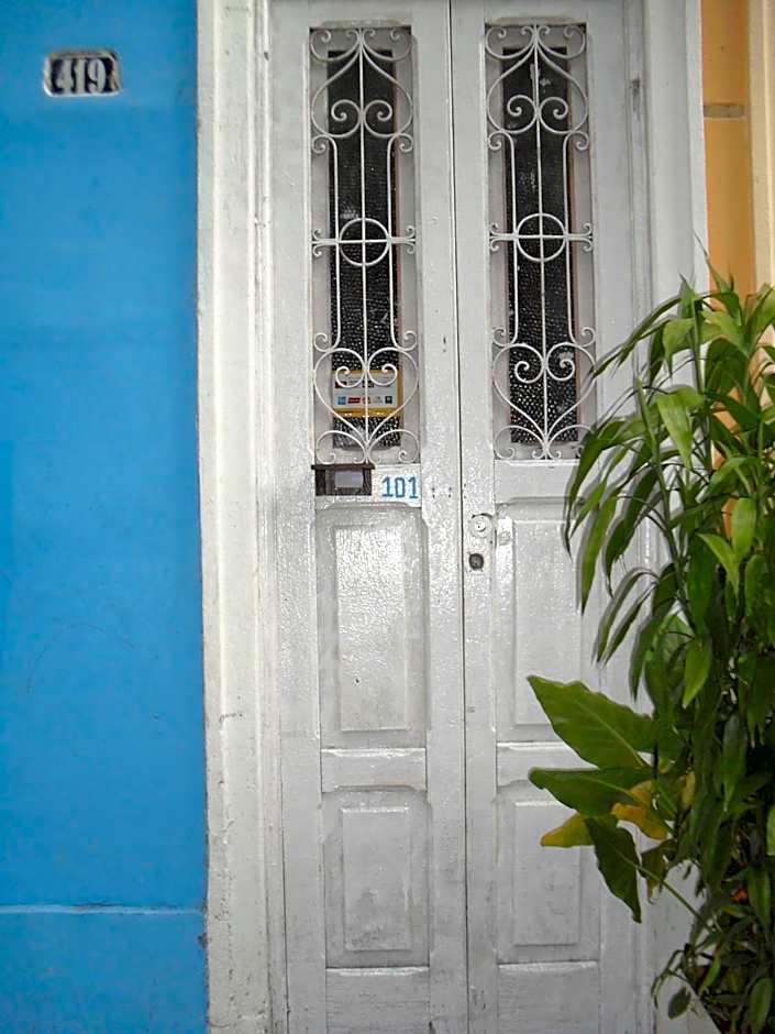 Hostel Cidade Nova, próximo a estação metrô praça 11, onde você tem acesso direto a quaisquer Shows nas praias da zona Sul