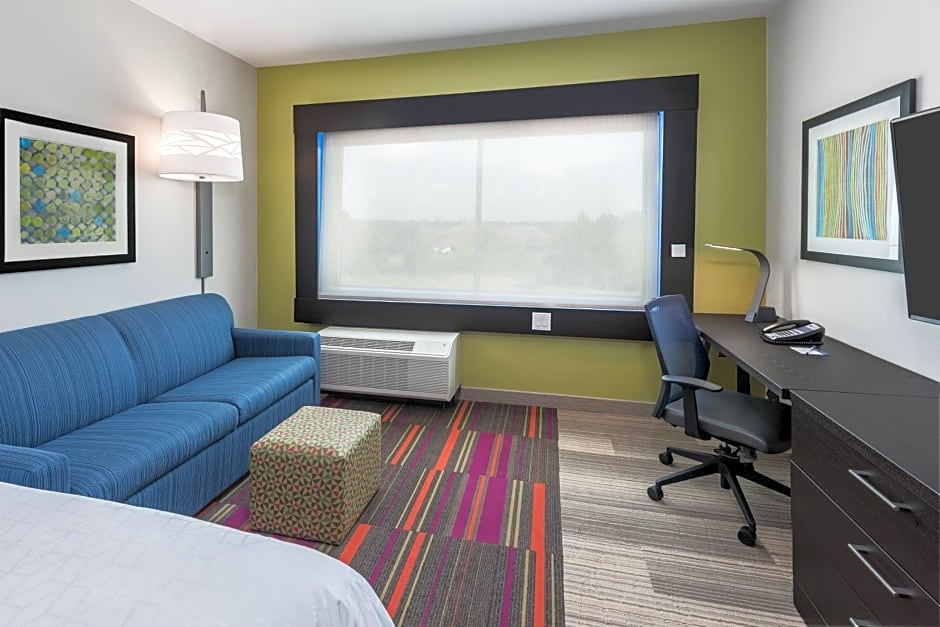 Holiday Inn Express & Suites Bryan - College Station By IHG