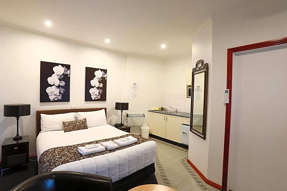 The Esplanade Motel