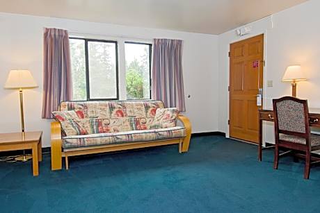 One-Bedroom King Suite