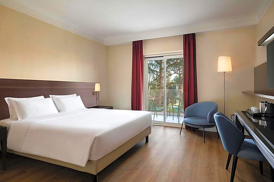 Courtyard by Marriott Rome Central Park