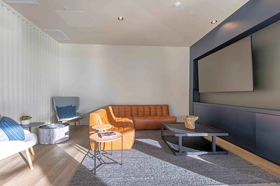 Marina Square Suites