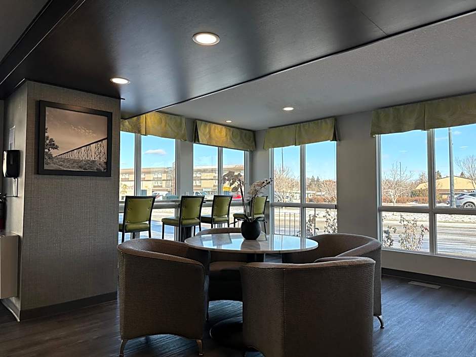 Super 8 by Wyndham Lethbridge