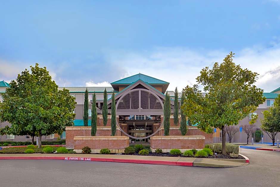 Holiday Inn Express Hotel & Suites Elk Grove Ctrl - Sacramento S By IHG