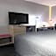 Super 8 by Wyndham Clinton/Jackson West