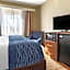 Comfort Inn & Suites Alameda at Albuquerque Balloon Fiesta Park