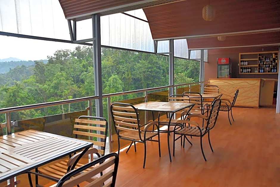Chimpanzee Lodge