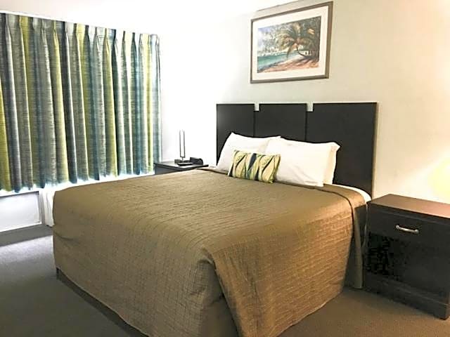Ocean Plaza Motel