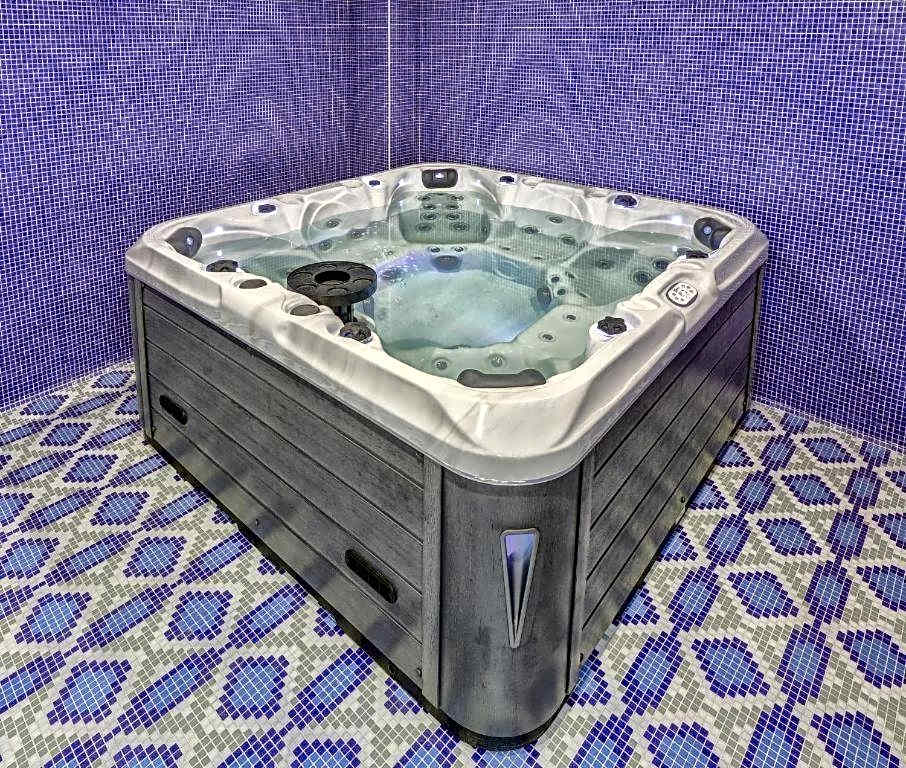 Continental Apartments