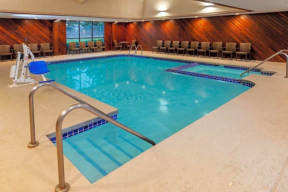 Super 8 by Wyndham Wausau