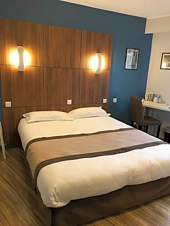 Family Room (5 Adults)