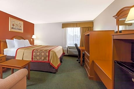 1 King Bed Smoking