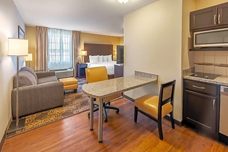 King Suite with Sofa Bed - Non-Smoking