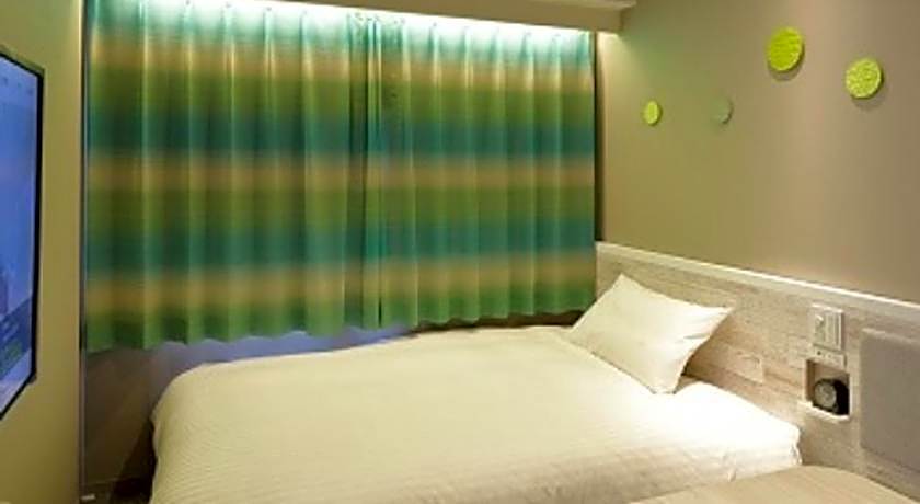 VIA INN SHIN-OSAKA SHOMENGUCHI - JR WEST GROUP