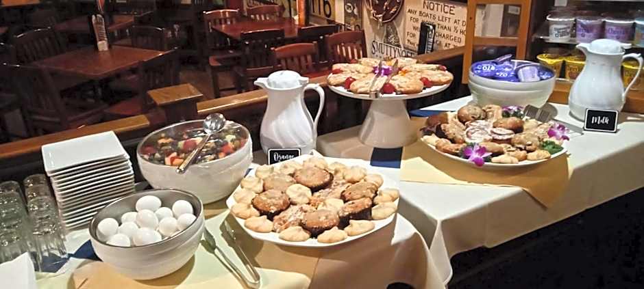 Lamies Inn & The Old Salt Tavern