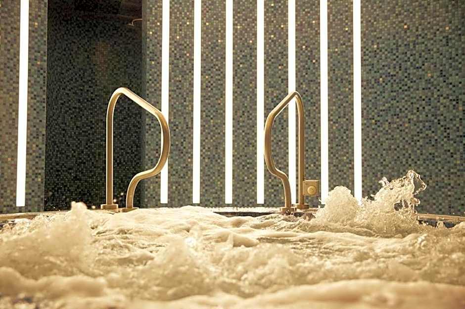 Castlecourt Hotel, Spa & Leisure