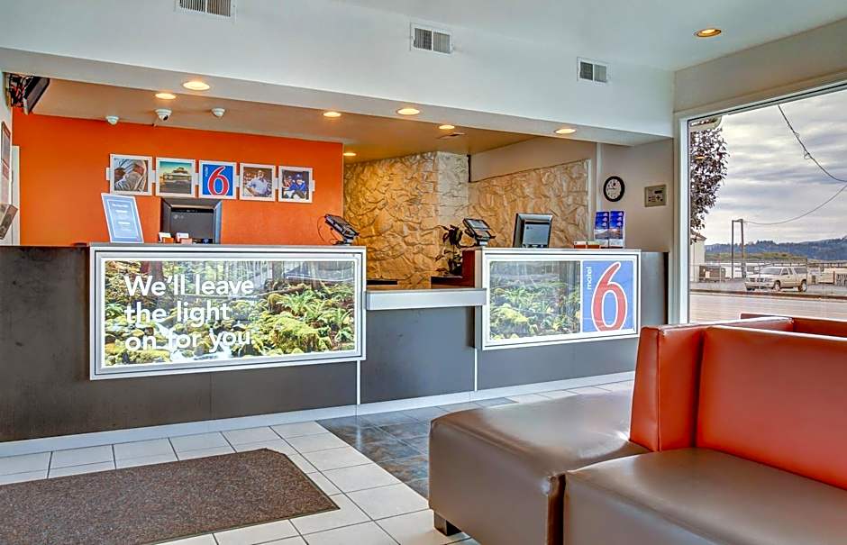 Motel 6-Coos Bay, OR