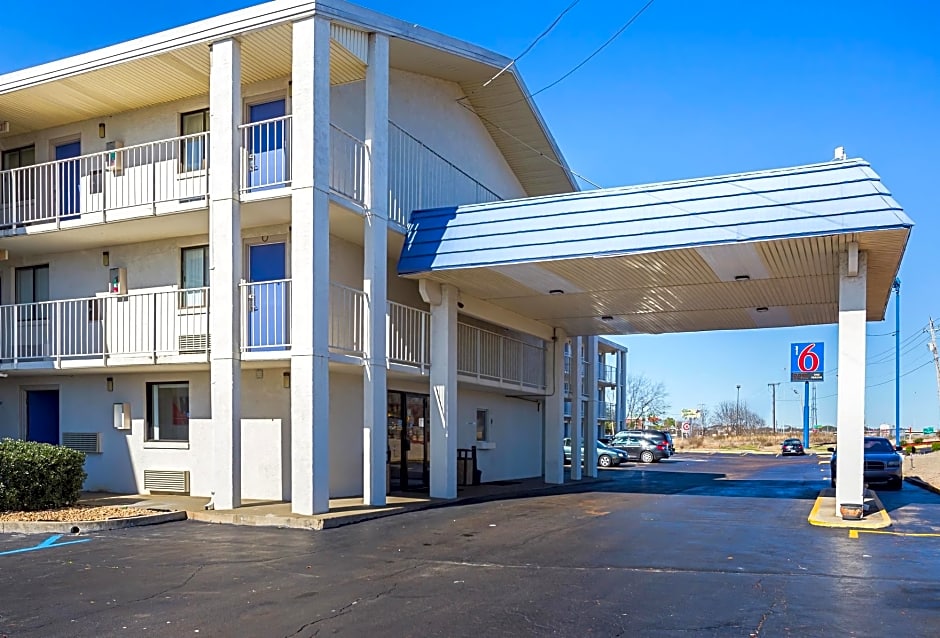 Motel 6 Jackson, MS
