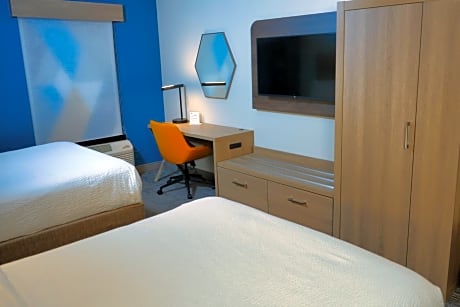 Standard Queen Room with Two Queen Beds