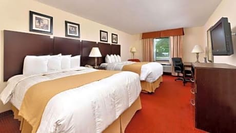 Queen Room with Two Queen Beds - Non-Smoking