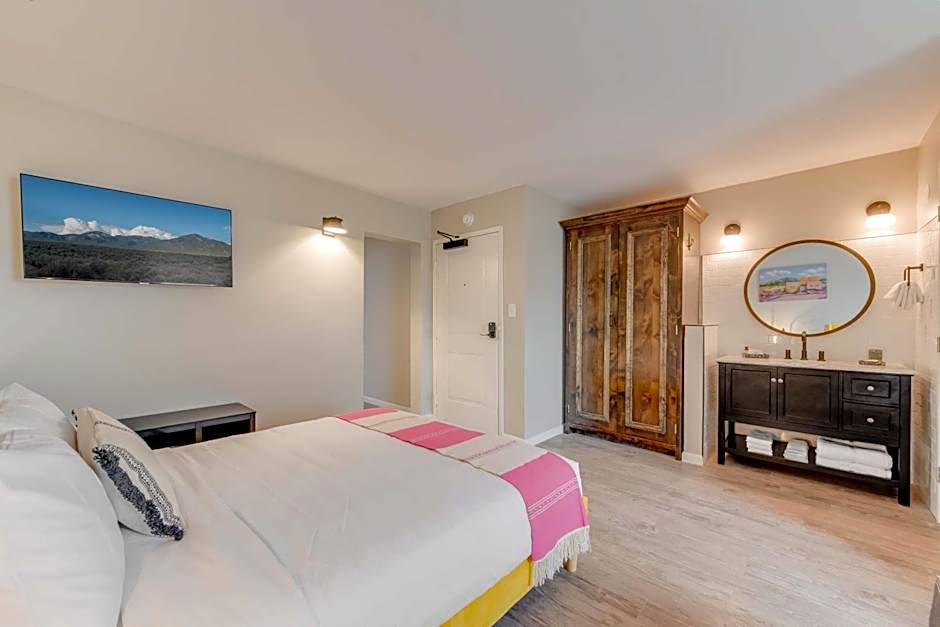 Taos Motor Lodge