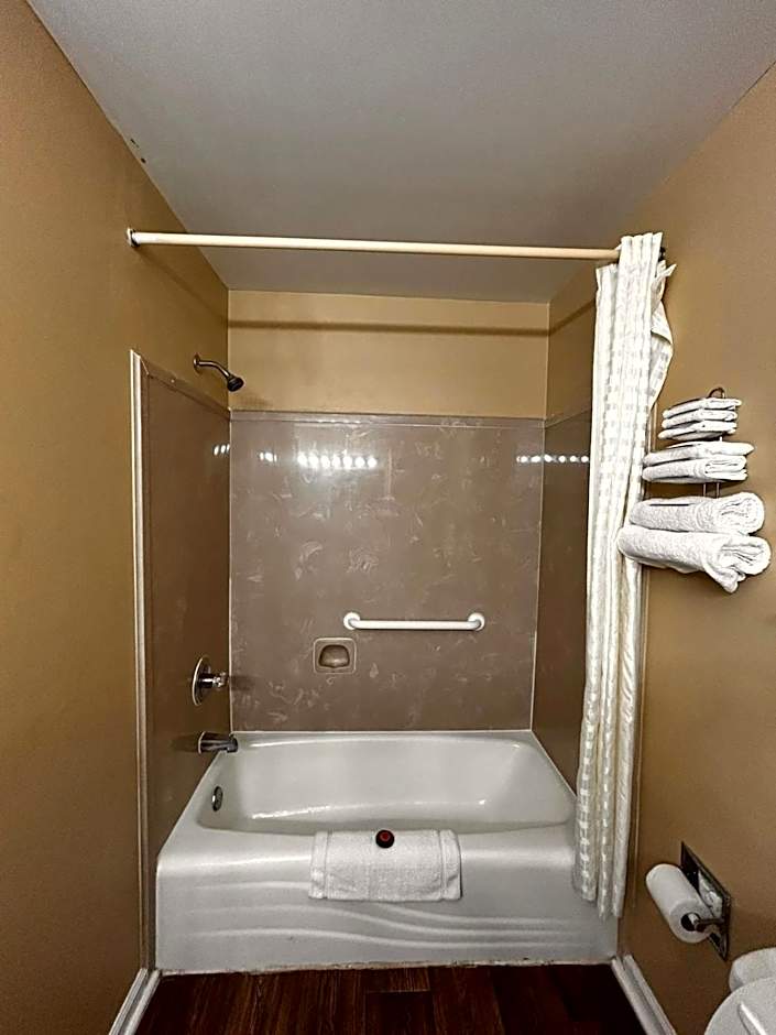 Plantation Oaks Suites & Inn Millington