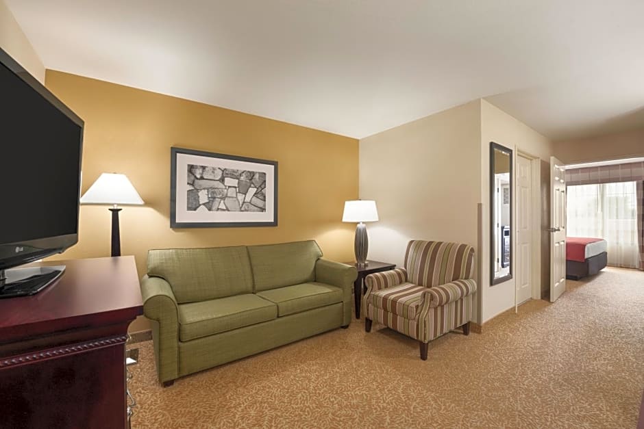 Country Inn & Suites by Radisson, Minot, ND