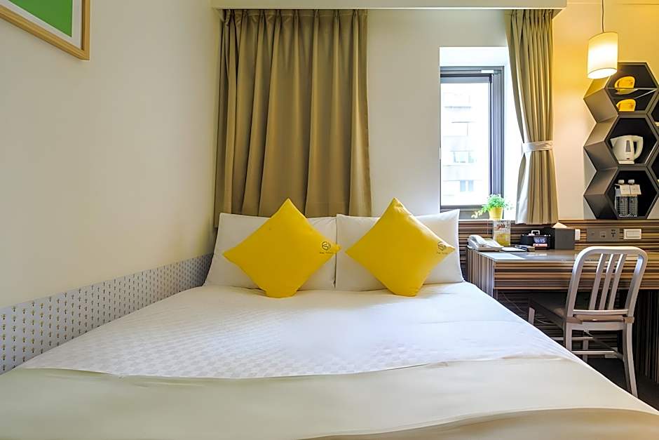 Bee House by Cosmos Creation